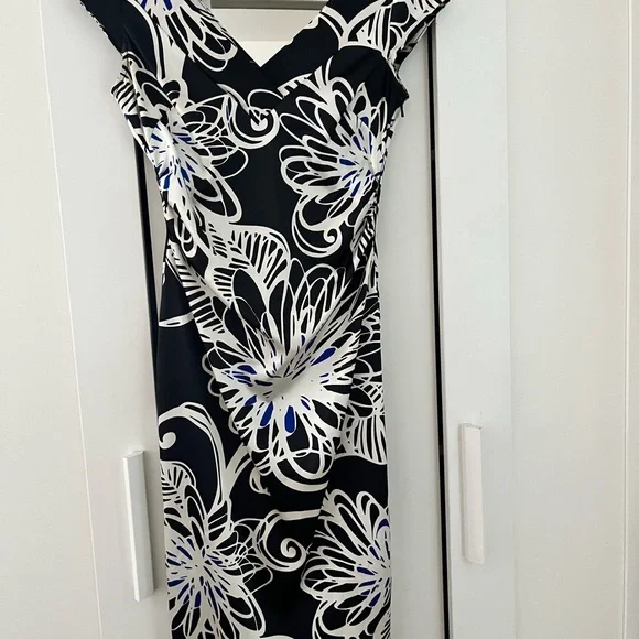 Dress Bundle: Badgley Mischka & Maggy London - Picture 4 of 6